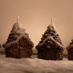 Snowy-Cottage-Candle